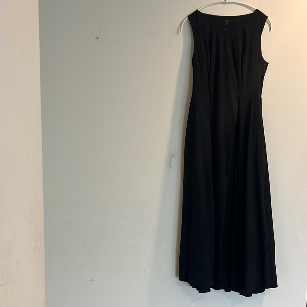 Elegant Black Sleeveless Dress